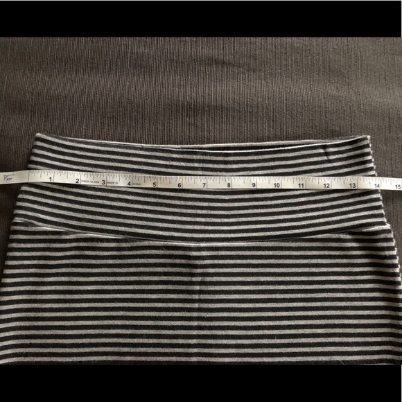Super Cute Grey & Black Striped Pencil Skirt - Picture 4 of 6